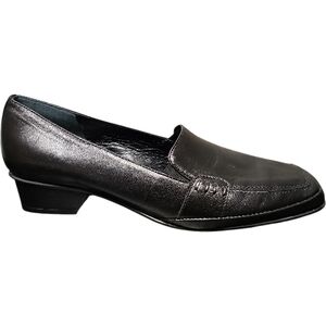 Amalfi by Rangoni  Black Leather Classic Square toe Loafers